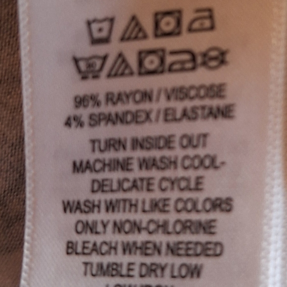 Black and white Top - Picture 5 of 5